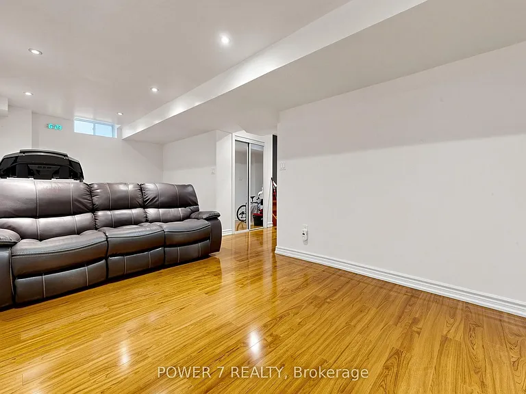 117 Saint Urbain Dr — Photo 41