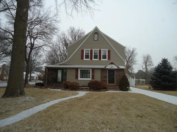 444 Hillcrest Dr, Seward, NE 68434