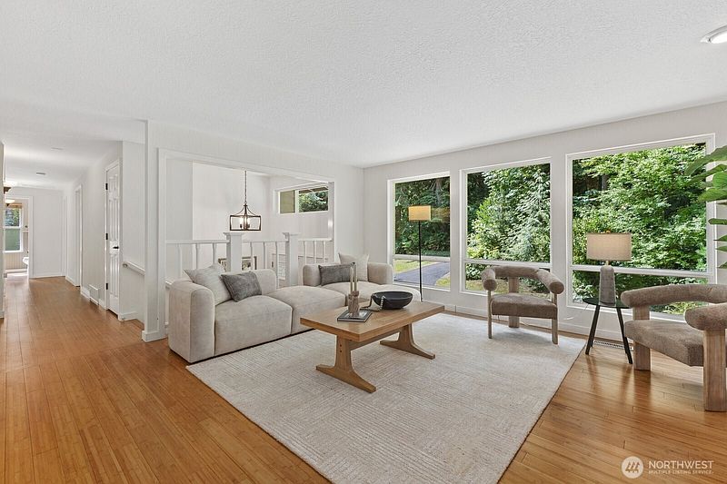 5th image of 23410 NE Old Woodinville-Duvall Rd