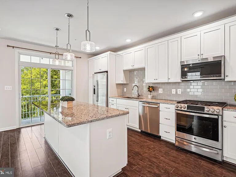 23265 Milltown Knoll Sq #101 — Photo 5