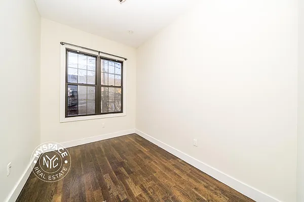 Rented by MySpaceNYC | media 4