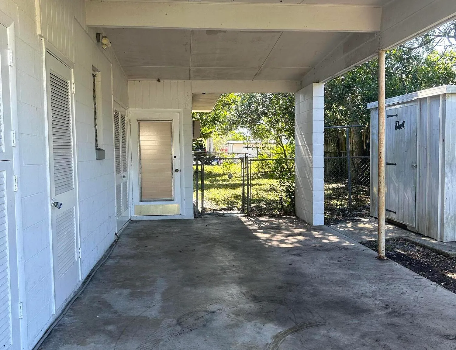 3 bed, 1.0 bath, 1168 sqft, $1,800 — Photo 3