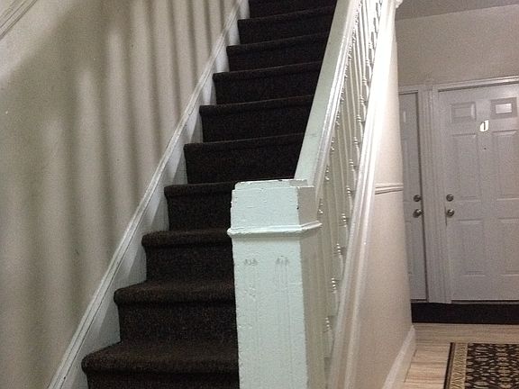2nd image of 248 Pearl St APT 1