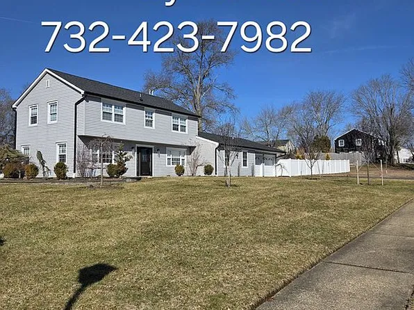 2 Girard St, Marlboro, NJ 07746