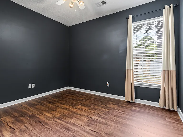 211 Springlake Dr — Photo 19