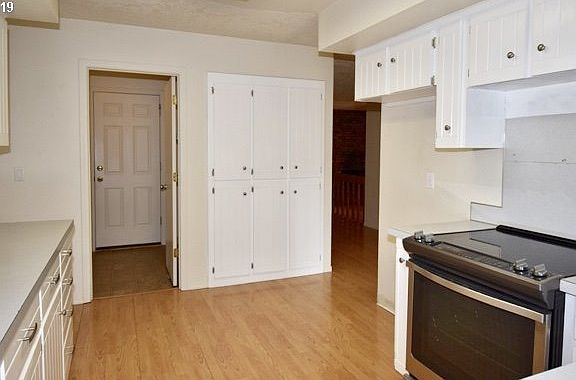 4th image of 2117 SE Blairmont Dr