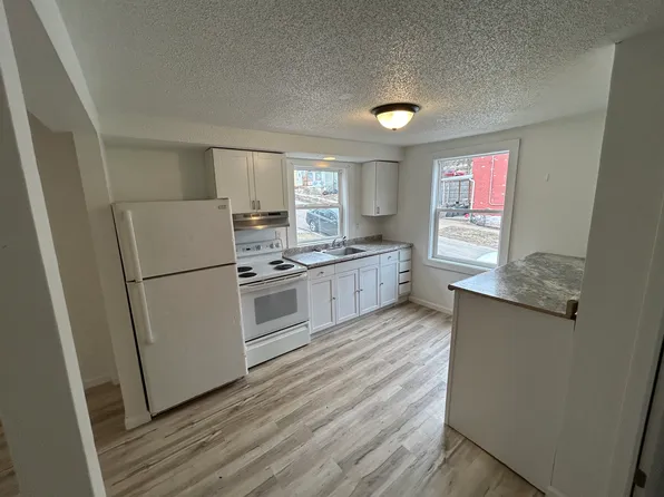 650 University Ave #2, Dubuque, IA 52001