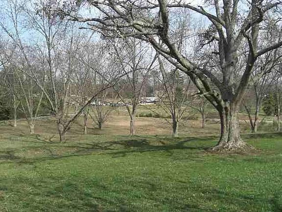 2nd image of 2906 Greenville Hwy