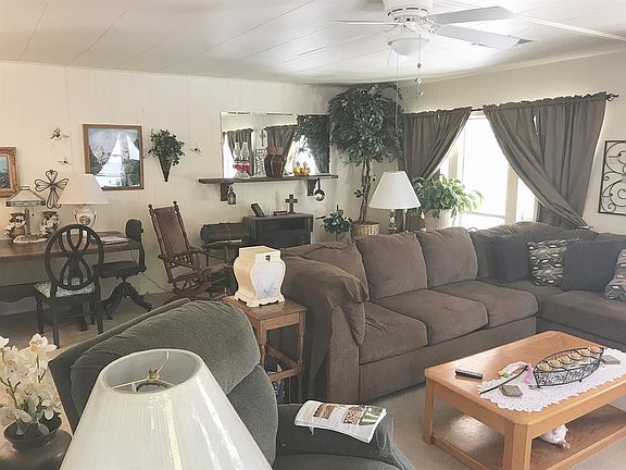 2nd image of 8001 Aspen Ln
