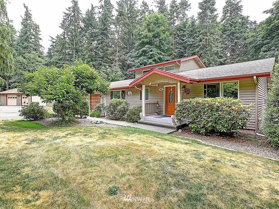 1st image of 552 Panoramic Dr