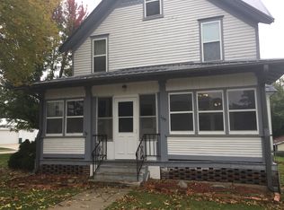 155 W Hamilton St, Winthrop, IA 50682
