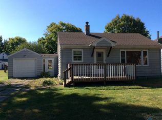 611 Lincoln St, Centerville, SD 57014