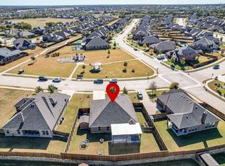 709 Autumn Run Dr, Midlothian, TX 76065