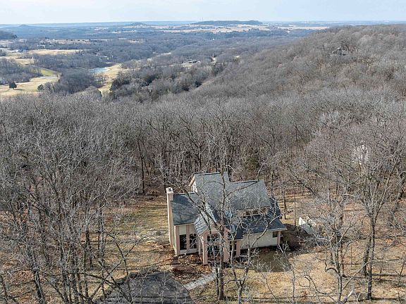 5th image of 1 Westview Ln