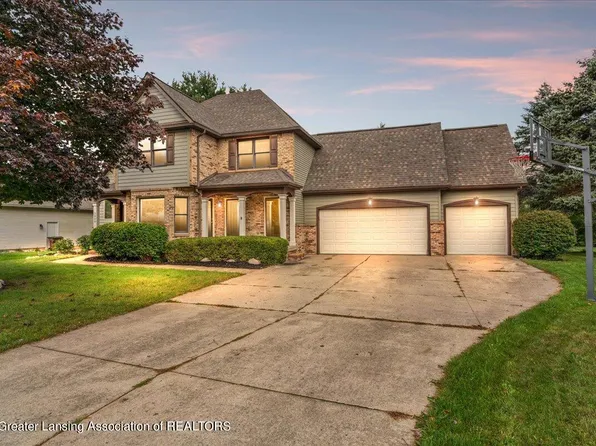 3800 Royale Dr, Holt, MI 48842