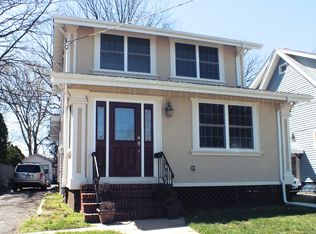 157 Freeman St, Woodbridge, NJ 07095