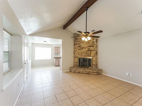 4th image of 15218 Heron Park Dr