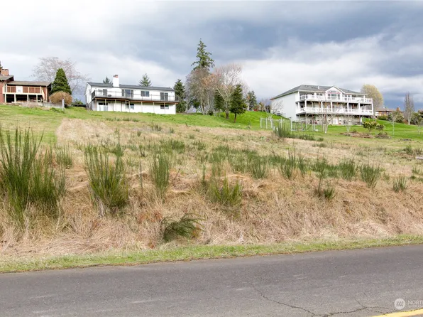 30 Orchard Drive, Cathlamet, WA 98612