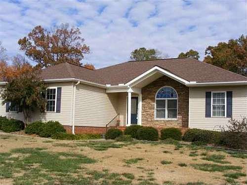 2nd image of 112 Chandler Dr