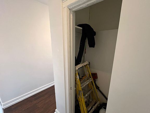 3rd image of 161 Avenue C #C2