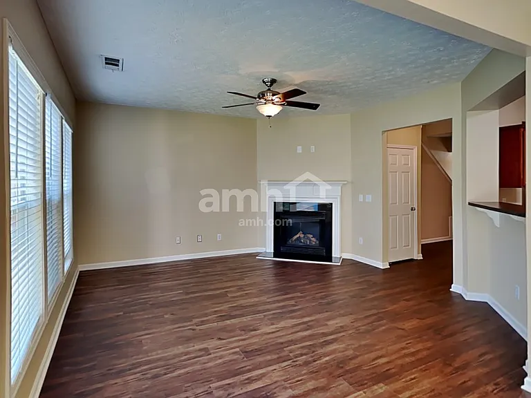 616 Laurel Bnd — Photo 7