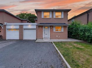 23 Greenwin Village Rd, Toronto, ON M2R2R9
