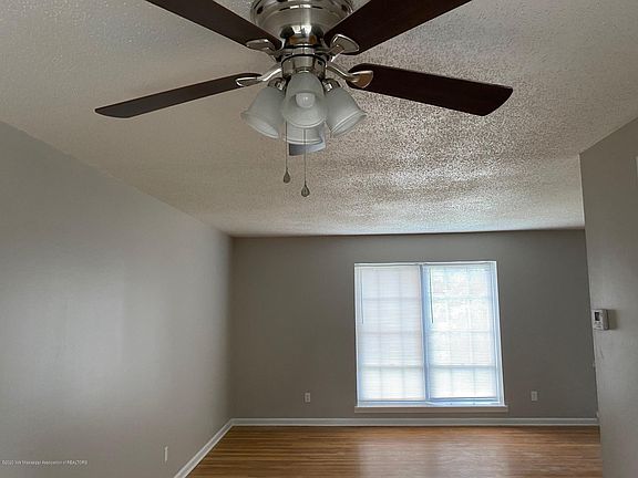 3rd image of 1127 Brandywine Dr