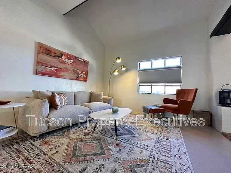 570 S Main Ave #2 — Photo 5