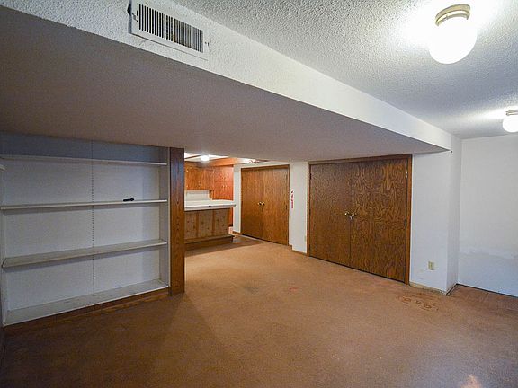 3rd image of 619 2nd St NW #1