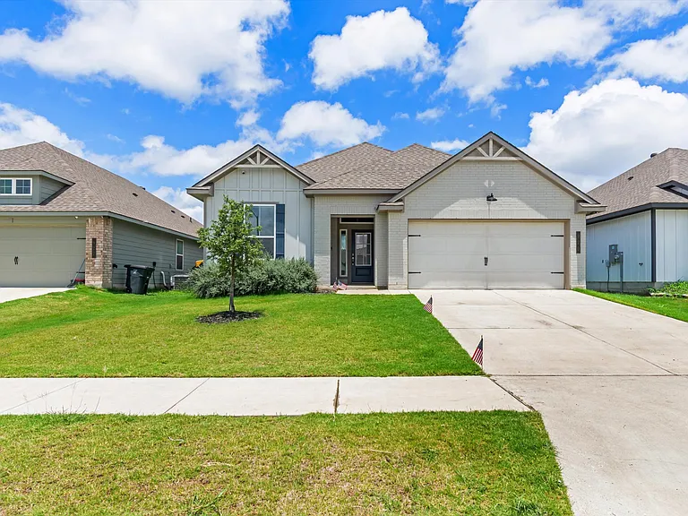 920 James Parker Cir — Photo 3