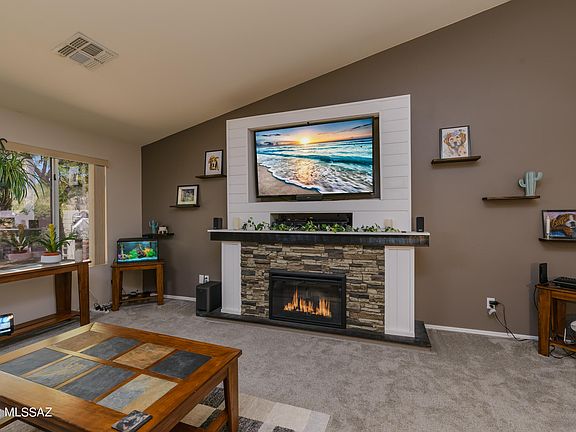 4th image of 37770 S Silverwood Dr