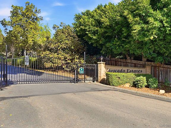3rd image of 1571 Woody Hills Dr