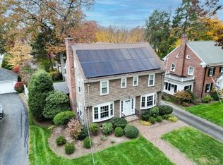 30 Chatham Rd, Longmeadow, MA 01106