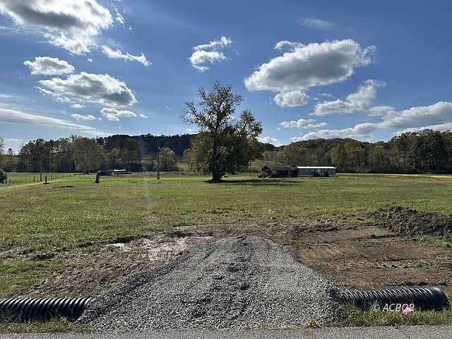 2nd image of Pleasant Valley Rd Lot 1