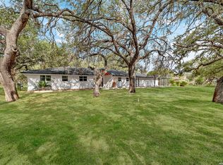 109 Live Oak Dr, Pleasanton, TX 78064