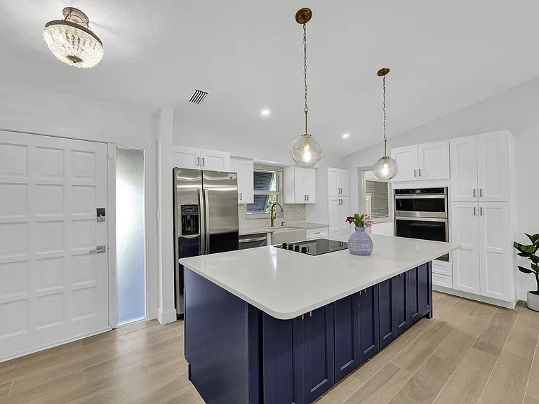 852 Rabbit Rd — Photo 6