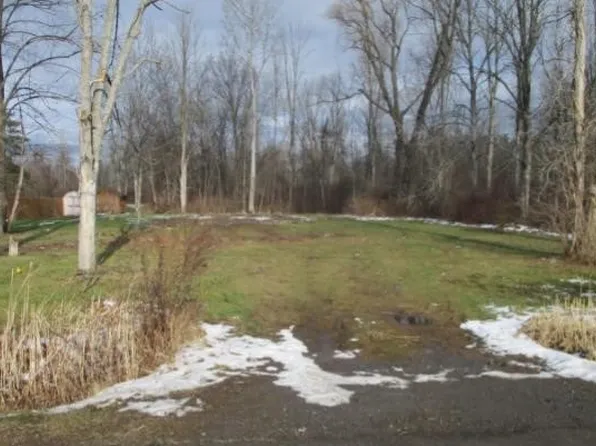 2192 Roosevelt Hwy #20, Hamlin, NY 14464