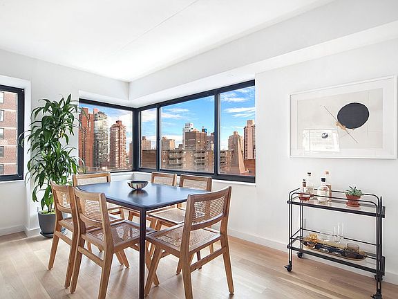 4th image of 200 E 87th St APT 14M