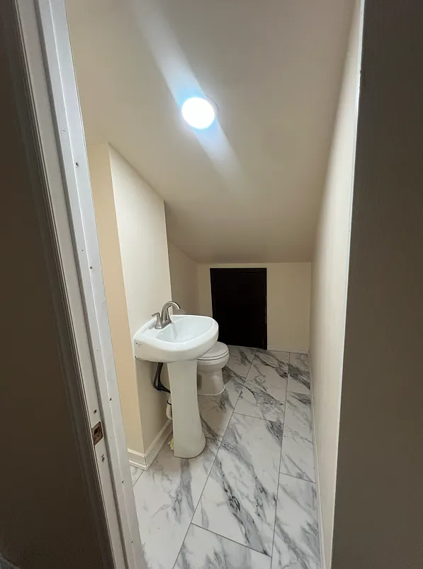 1 bed, 144 sqft, $1,200 — Photo 2
