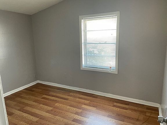 5th image of 611 Benham Ave
