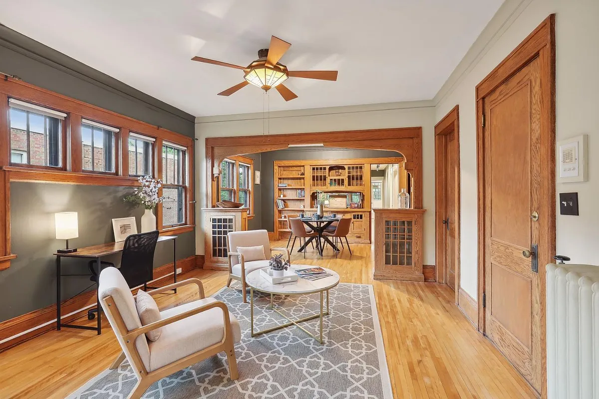 Unit Photo - 3006 W 44th St #1