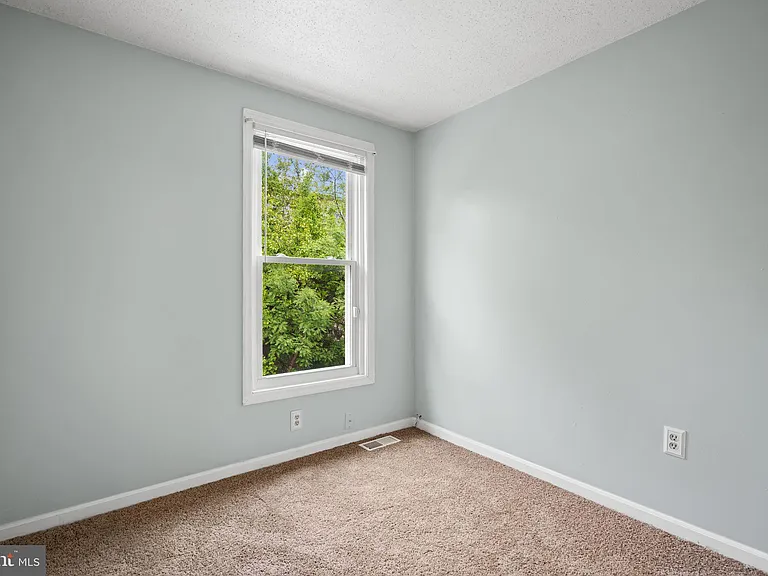 1326 N Stockton St — Photo 18