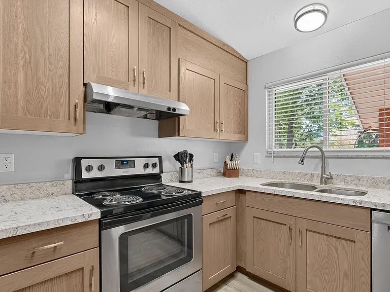 1788 E Tramway Dr — Photo 6