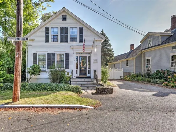 6 Central St, Bristol, RI 02809
