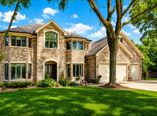 6904 Irish Ct, Darien, IL 60561