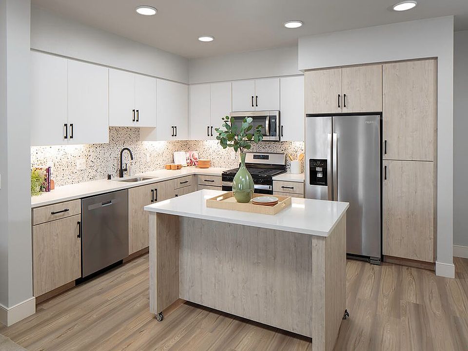1st image of 3250 Barnett Ave #2183