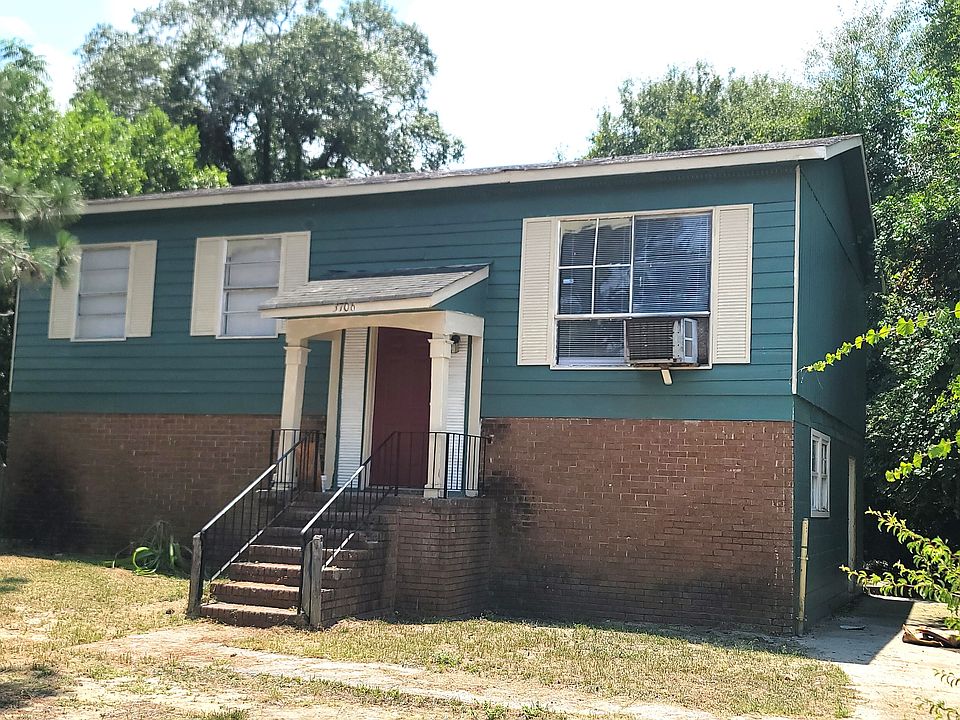 1st image of 3706 Kings Park Cir