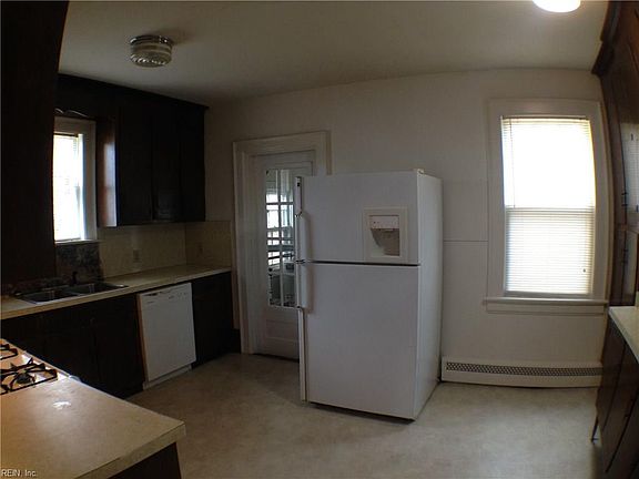 4th image of 311 Sandpiper Dr