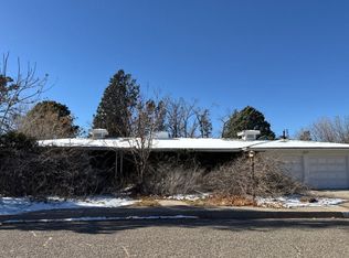 901 McDuffie Cir NE, Albuquerque, NM 87110
