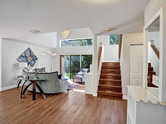 4th image of 1000 NW 103rd Avenue